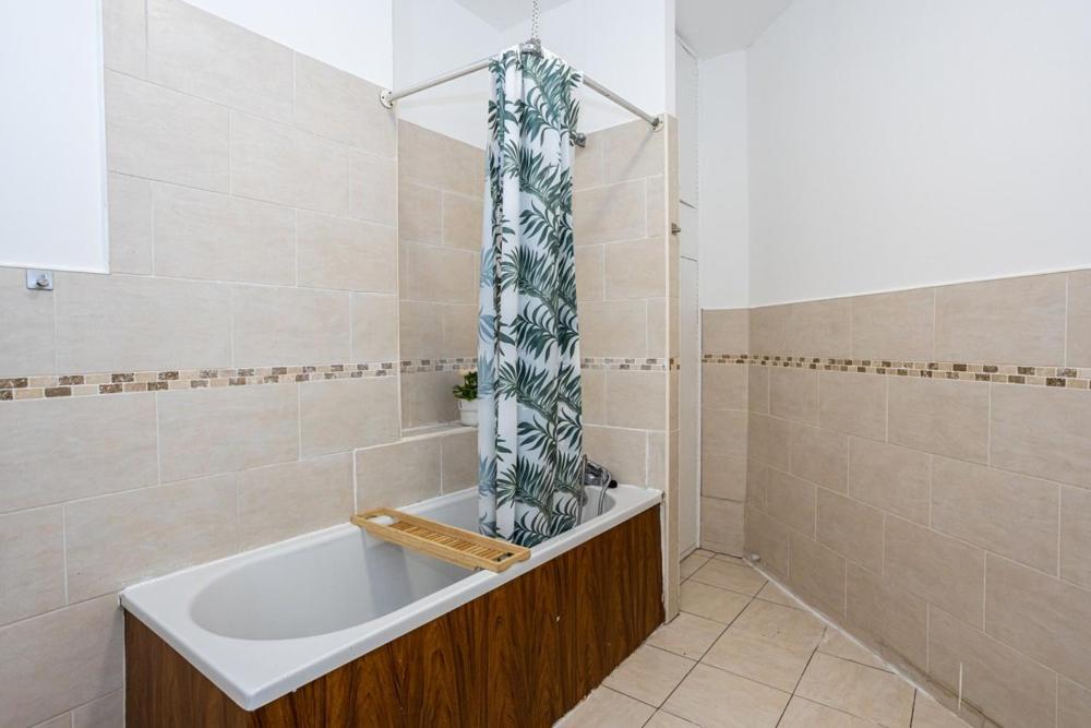 L1 Apartment *